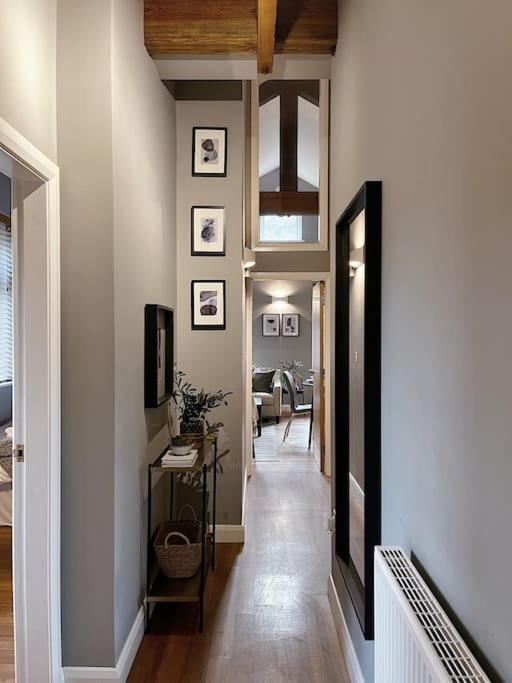 Cosy 2 Bedroom Apartment Todmorden Ngoại thất bức ảnh