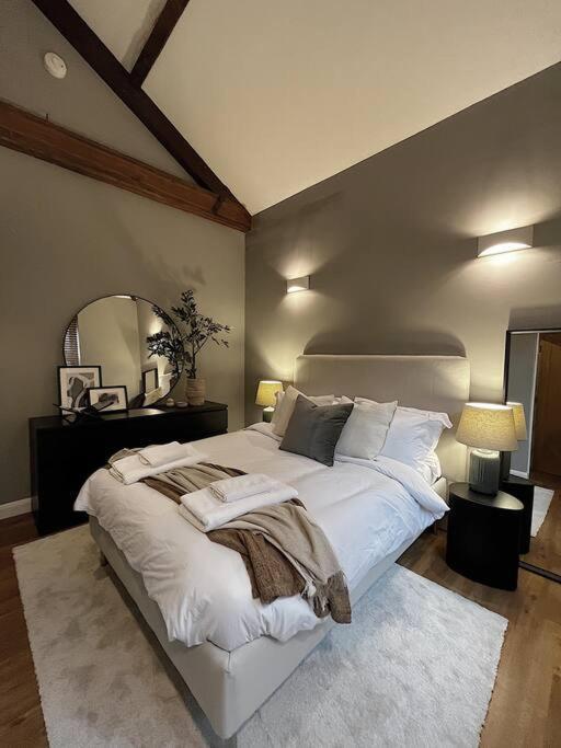 Cosy 2 Bedroom Apartment Todmorden Ngoại thất bức ảnh