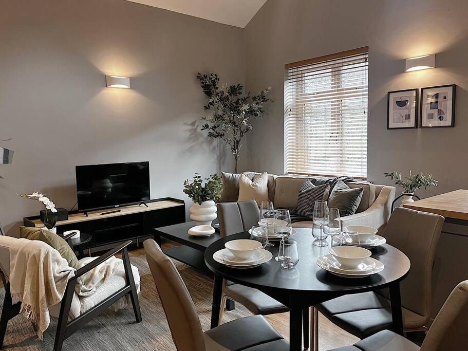 Cosy 2 Bedroom Apartment Todmorden Ngoại thất bức ảnh